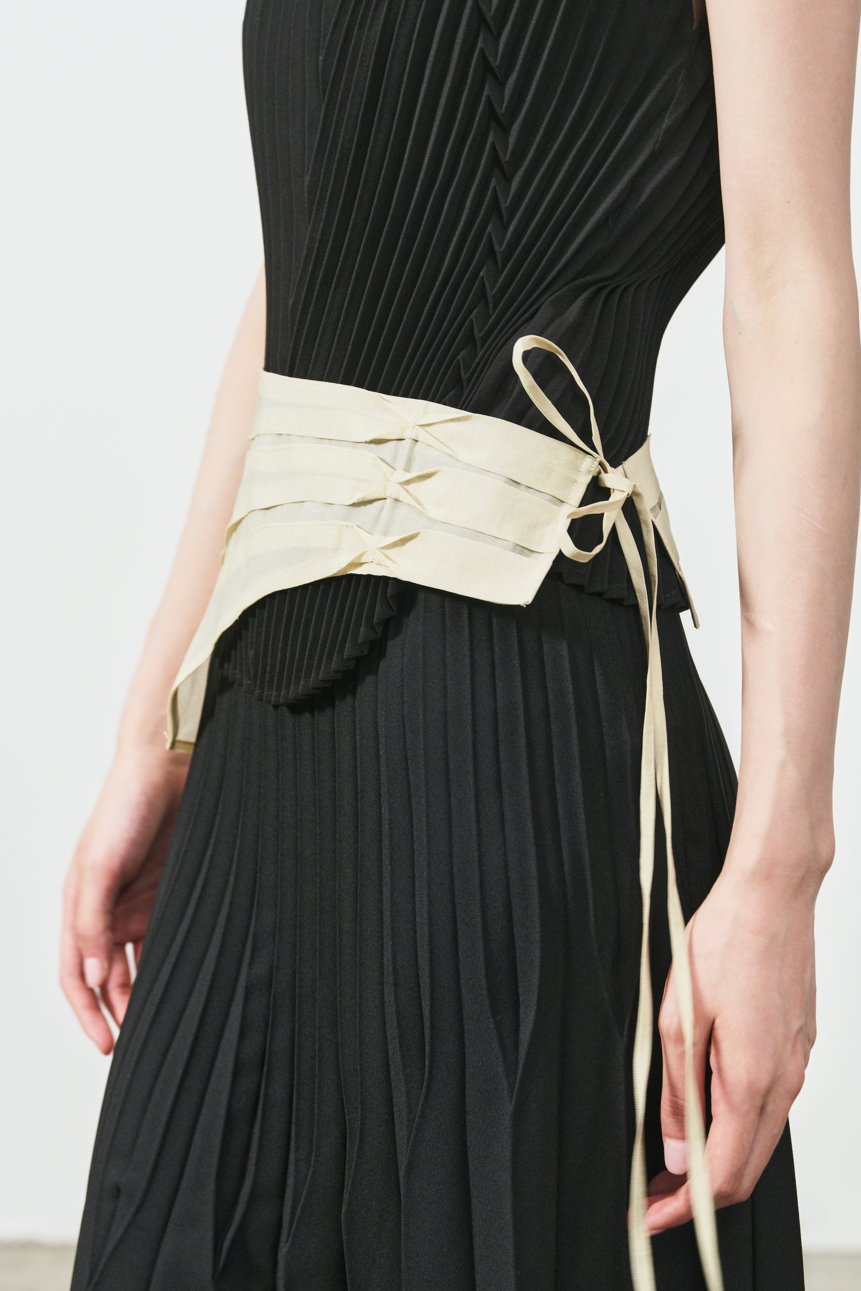 PLEATED WAIST PANEL