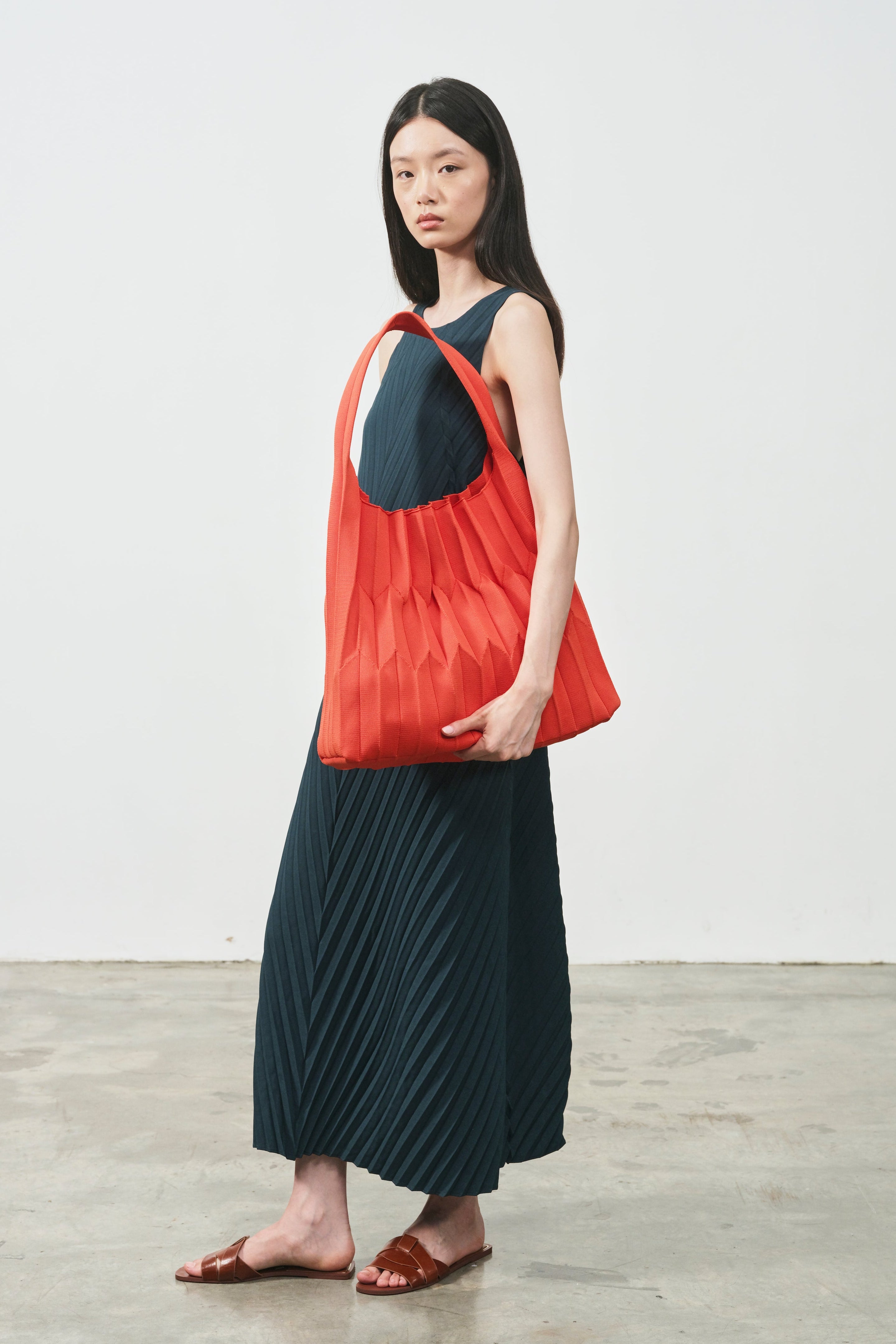 SCULPT PLEAT BAG LARGE