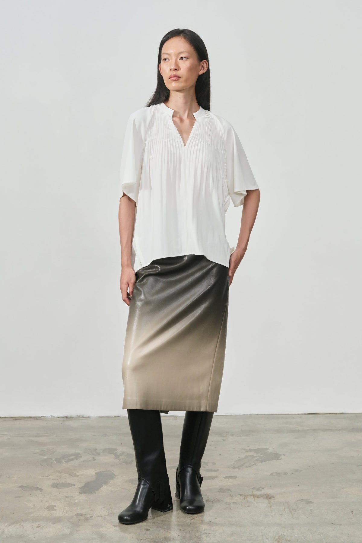 PEARL GRADIENT SKIRT